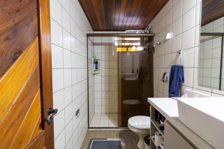 Casa à venda com 306m², 4 quartos e 2 vagasBanheiro 1