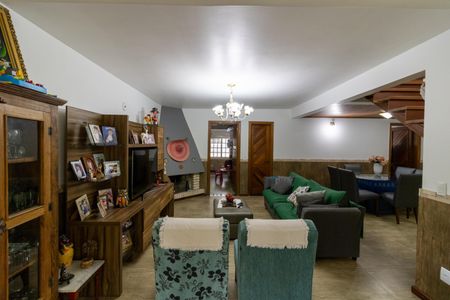 Casa à venda com 306m², 4 quartos e 2 vagasSala