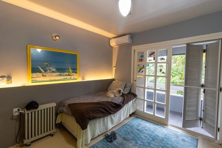 Casa à venda com 306m², 4 quartos e 2 vagasQuarto 1