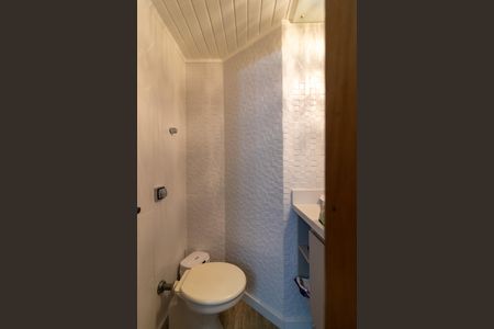 Casa à venda com 306m², 4 quartos e 2 vagasLavabo