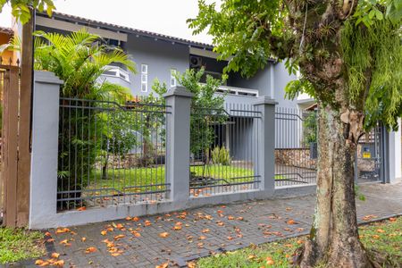 Casa à venda com 306m², 4 quartos e 2 vagasFachada