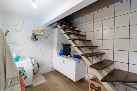 Casa à venda com 306m², 4 quartos e 2 vagasLavanderia