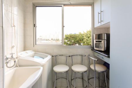 Apartamento à venda com 58m², 2 quartos e 1 vagaÁrea de Serviço