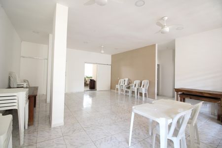 Apartamento à venda com 130m², 2 quartos e 2 vagasÁrea comum - Salão de festas