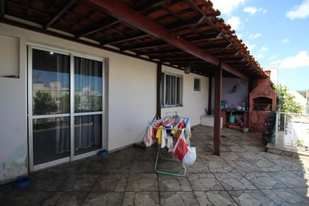 Apartamento à venda com 130m², 2 quartos e 2 vagasÁrea Externa