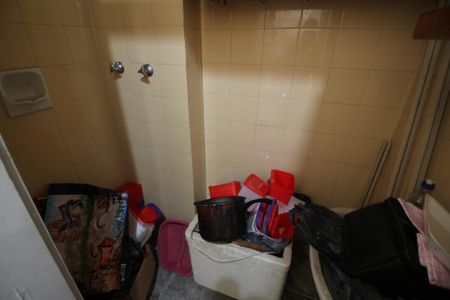 Apartamento à venda com 130m², 2 quartos e 2 vagasBanheiro de Serviço