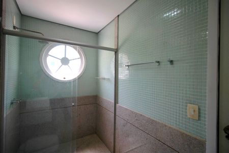 Casa à venda com 4500m², 5 quartos e 4 vagasBanheiro da Suíte