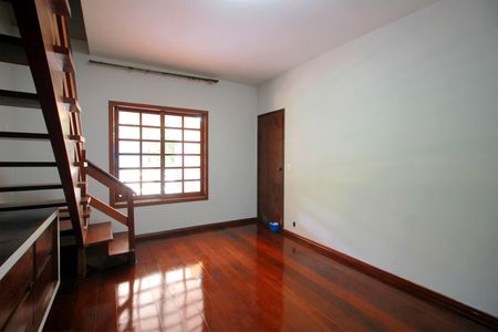 Casa à venda com 4500m², 5 quartos e 4 vagasSala de Estar 1