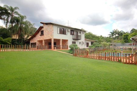 Casa à venda com 4500m², 5 quartos e 4 vagasQuintal