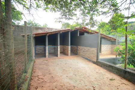 Casa à venda com 4500m², 5 quartos e 4 vagasCanil