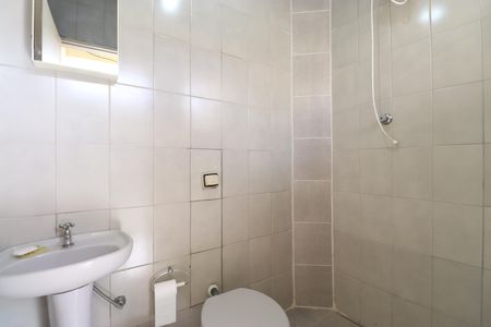 Casa à venda com 100m², 6 quartos e 3 vagasBanheiro Social