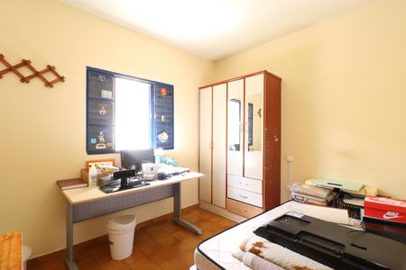 Casa à venda com 100m², 6 quartos e 3 vagasQuarto 2