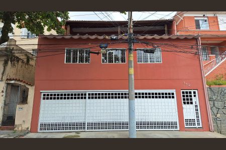 Casa à venda com 100m², 6 quartos e 3 vagasFachada