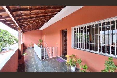 Casa à venda com 100m², 6 quartos e 3 vagasVaranda