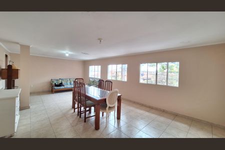 Casa à venda com 100m², 6 quartos e 3 vagasSalão