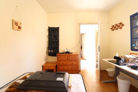 Casa à venda com 100m², 6 quartos e 3 vagasQuarto 2