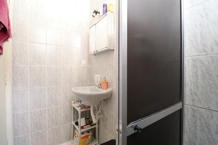 Casa à venda com 100m², 6 quartos e 3 vagasBanheiro da Suíte 2