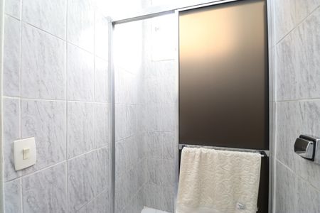 Casa à venda com 100m², 6 quartos e 3 vagasBanheiro da Suíte 1