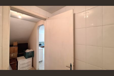 Casa à venda com 100m², 6 quartos e 3 vagasBanheiro de serviço