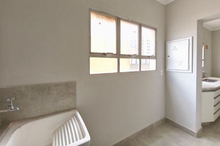 Apartamento à venda com 100m², 2 quartos e 1 vagaÁrea de Serviço