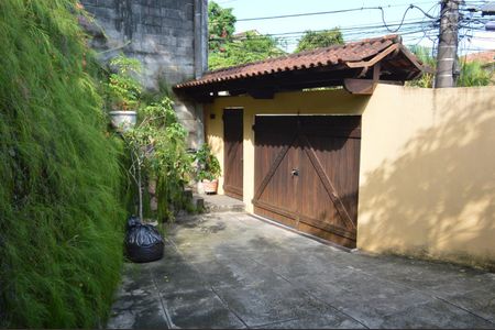 Casa de condomínio à venda com 200m², 3 quartos e 3 vagas Casa de condomínio à venda com 200m², 3 quartos e 3 vagasGaragem