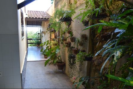 Casa de condomínio à venda com 200m², 3 quartos e 3 vagas Casa de condomínio à venda com 200m², 3 quartos e 3 vagasCorredor