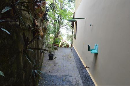 Casa de condomínio à venda com 200m², 3 quartos e 3 vagas Casa de condomínio à venda com 200m², 3 quartos e 3 vagasCorredor