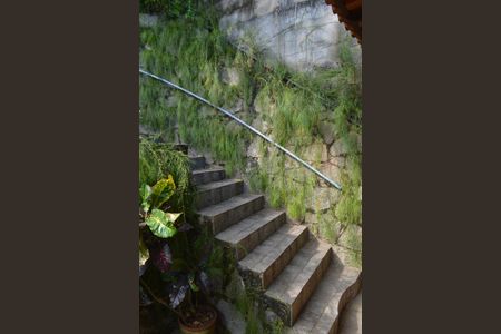 Casa de condomínio à venda com 200m², 3 quartos e 3 vagas Casa de condomínio à venda com 200m², 3 quartos e 3 vagasEntrada