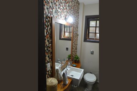 Casa de condomínio à venda com 200m², 3 quartos e 3 vagas Casa de condomínio à venda com 200m², 3 quartos e 3 vagasLavabo