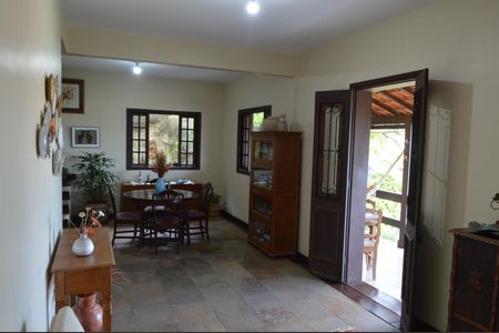 Casa de condomínio à venda com 200m², 3 quartos e 3 vagas Casa de condomínio à venda com 200m², 3 quartos e 3 vagasSala