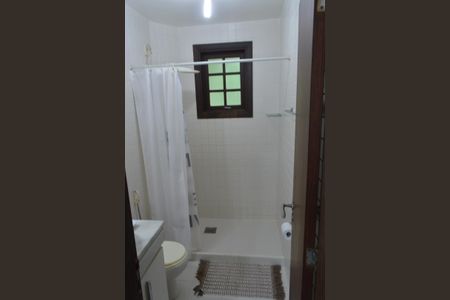 Casa de condomínio à venda com 200m², 3 quartos e 3 vagas Casa de condomínio à venda com 200m², 3 quartos e 3 vagasBanheiro