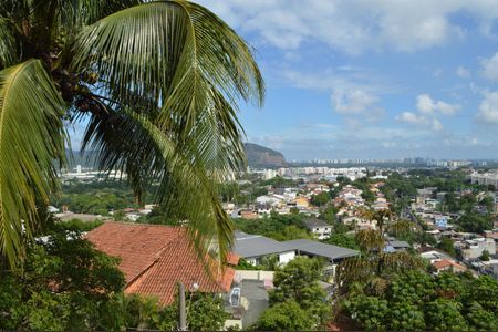 Casa de condomínio à venda com 200m², 3 quartos e 3 vagas Casa de condomínio à venda com 200m², 3 quartos e 3 vagasVista do Quarto 2