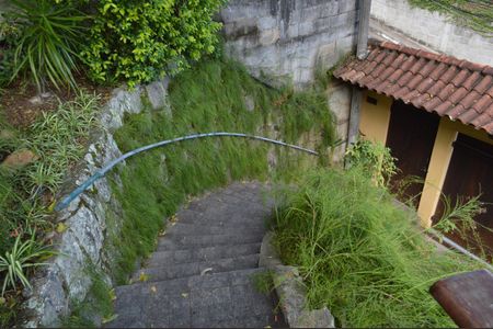 Casa de condomínio à venda com 200m², 3 quartos e 3 vagas Casa de condomínio à venda com 200m², 3 quartos e 3 vagasEntrada