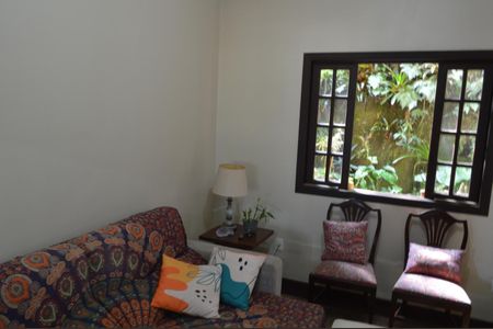 Casa de condomínio à venda com 200m², 3 quartos e 3 vagas Casa de condomínio à venda com 200m², 3 quartos e 3 vagasSala de TV