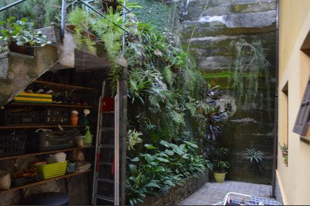 Casa de condomínio à venda com 200m², 3 quartos e 3 vagas Casa de condomínio à venda com 200m², 3 quartos e 3 vagasJardim