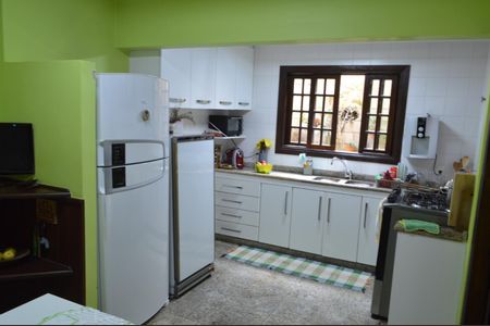 Casa de condomínio à venda com 200m², 3 quartos e 3 vagas Casa de condomínio à venda com 200m², 3 quartos e 3 vagasCozinha