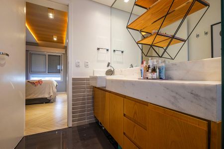 Apartamento à venda com 85m², 2 quartos e 2 vagasSuíte - Banheiro