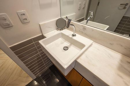 Apartamento à venda com 85m², 2 quartos e 2 vagasSuíte - Banheiro