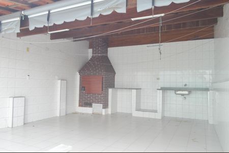 Casa à venda com 221m², 3 quartos e 2 vagas Casa à venda com 221m², 3 quartos e 2 vagasSalão de Festas