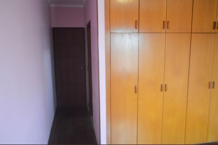 Casa à venda com 221m², 3 quartos e 2 vagas Casa à venda com 221m², 3 quartos e 2 vagasQuarto 3 Suíte