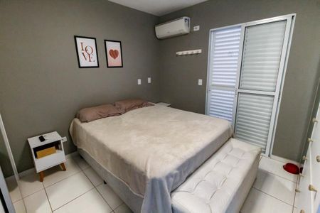 Casa à venda com 90m², 2 quartos e 2 vagasSuíte 2