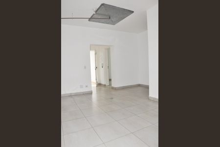 Casa à venda com 1000m², 8 quartos e 6 vagas Casa à venda com 1000m², 8 quartos e 6 vagasCozinha
