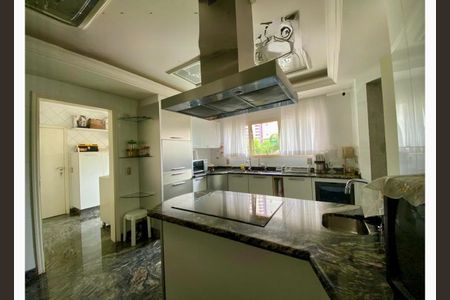 Apartamento à venda com 293m², 4 quartos e 5 vagas Apartamento à venda com 293m², 4 quartos e 5 vagasFoto 08