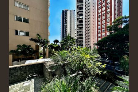 Apartamento à venda com 170m², 4 quartos e 3 vagas Apartamento à venda com 170m², 4 quartos e 3 vagasVista Sacada