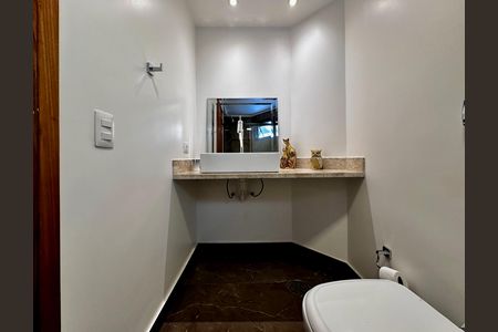 Apartamento à venda com 170m², 4 quartos e 3 vagas Apartamento à venda com 170m², 4 quartos e 3 vagasBanheiro Suíte 3