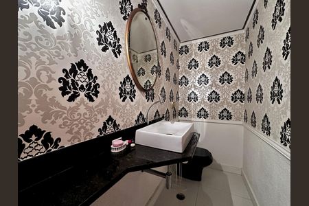 Apartamento à venda com 170m², 4 quartos e 3 vagas Apartamento à venda com 170m², 4 quartos e 3 vagasLavabo