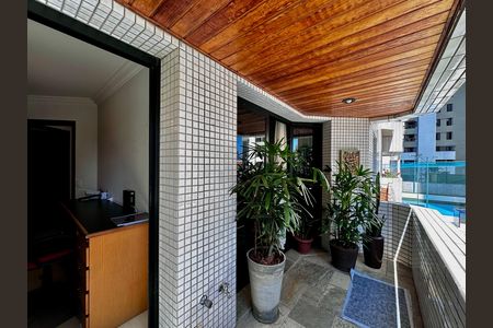 Apartamento à venda com 170m², 4 quartos e 3 vagas Apartamento à venda com 170m², 4 quartos e 3 vagasSacada