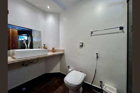 Apartamento à venda com 170m², 4 quartos e 3 vagas Apartamento à venda com 170m², 4 quartos e 3 vagasBanheiro Suíte 3