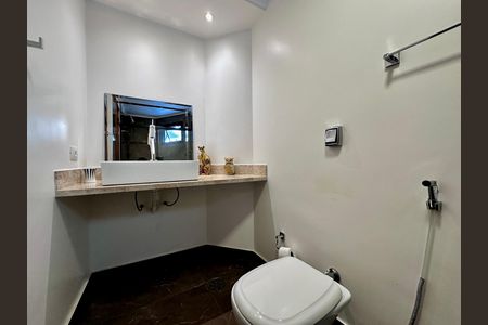 Apartamento à venda com 170m², 4 quartos e 3 vagas Apartamento à venda com 170m², 4 quartos e 3 vagasBanheiro Suíte 3