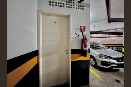 Apartamento à venda com 170m², 4 quartos e 3 vagas Apartamento à venda com 170m², 4 quartos e 3 vagasDepósito Apartamento